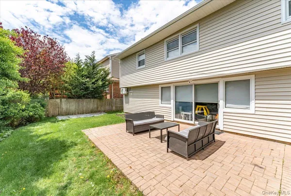 $1,698,000 | 821 Napoleon Street, Woodmere, NY 11598
