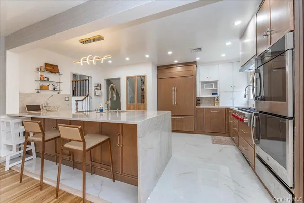 $1,698,000 | 821 Napoleon Street, Woodmere, NY 11598