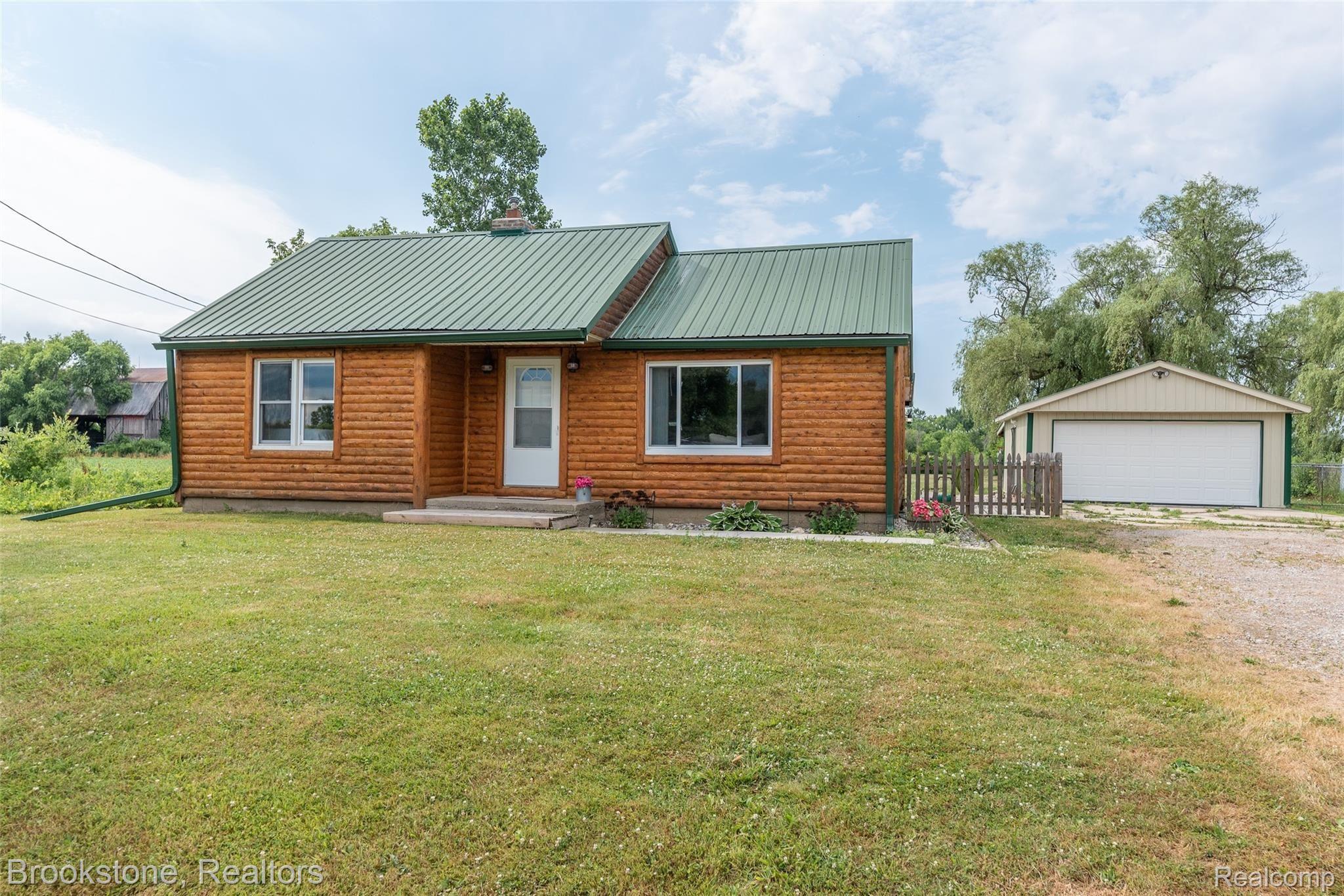 5269 West Mount Morris Road Mount Morris, MI 48458 - Photo 1 of 51 DSC_1425.jpg
