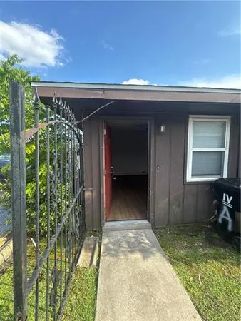 $800 | 1904 Hickory Avenue, Unit D, Harahan, LA 70123