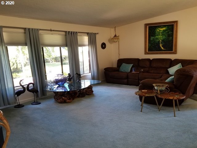 856 Goldenrod Court Reedsport, OR 97467 - Photo 13 of 31 Gallery Image 13