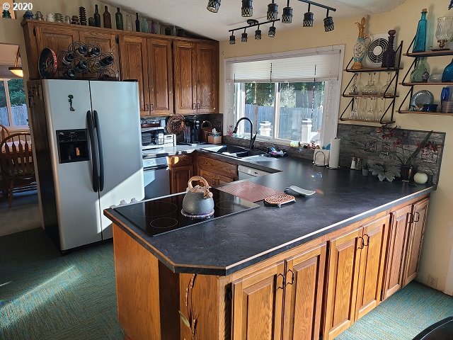 856 Goldenrod Court Reedsport, OR 97467 - Photo 16 of 31 Gallery Image 16