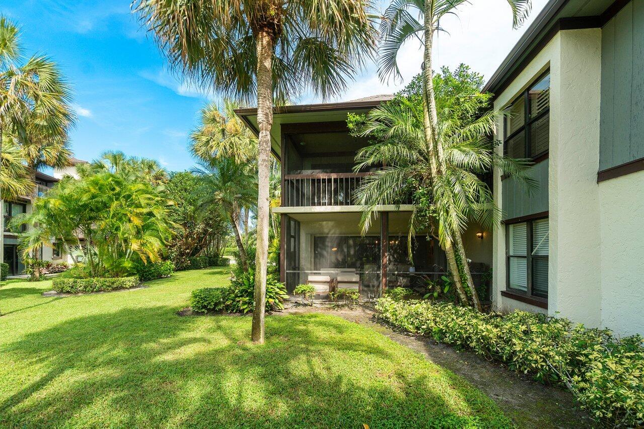 13329 Polo Club Road, Unit 106 Wellington, FL 33414 - Photo 18 of 47 Outdoor view