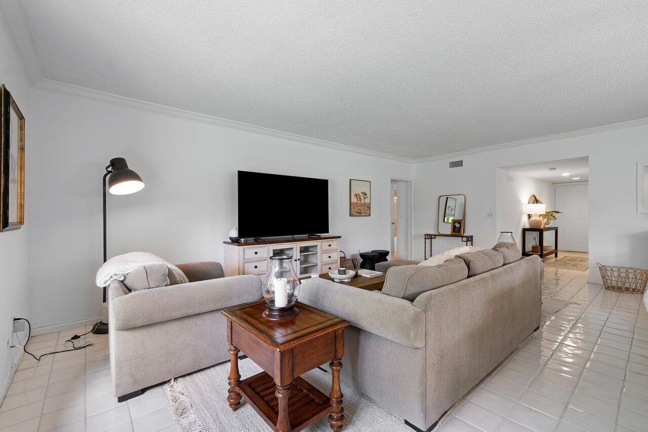 13329 Polo Club Road, Unit 106 Wellington, FL 33414 - Photo 22 of 47 006-13329PoloClubRoad-Wellington-FL-3341