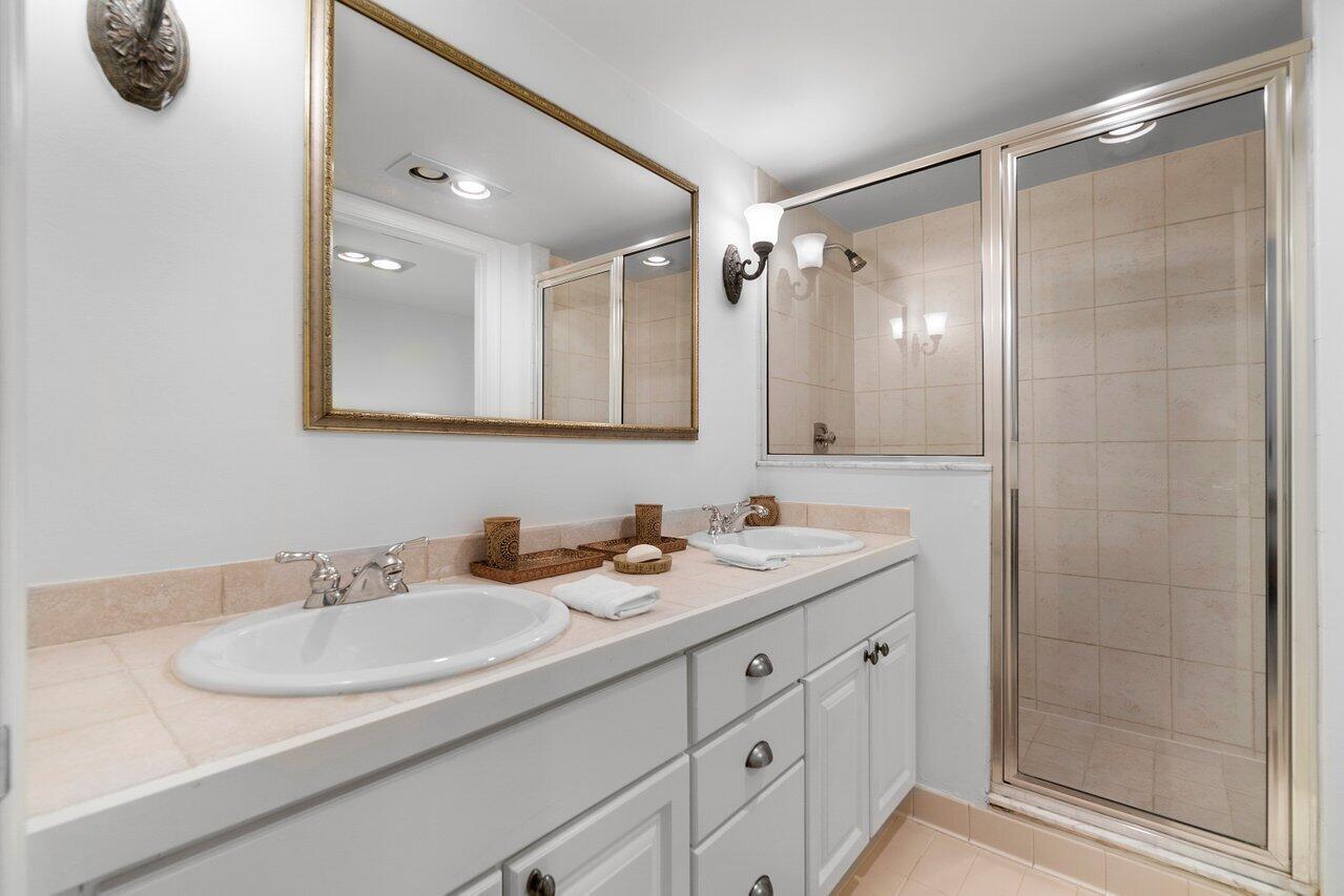 13329 Polo Club Road, Unit 106 Wellington, FL 33414 - Photo 26 of 47 Master bathroom