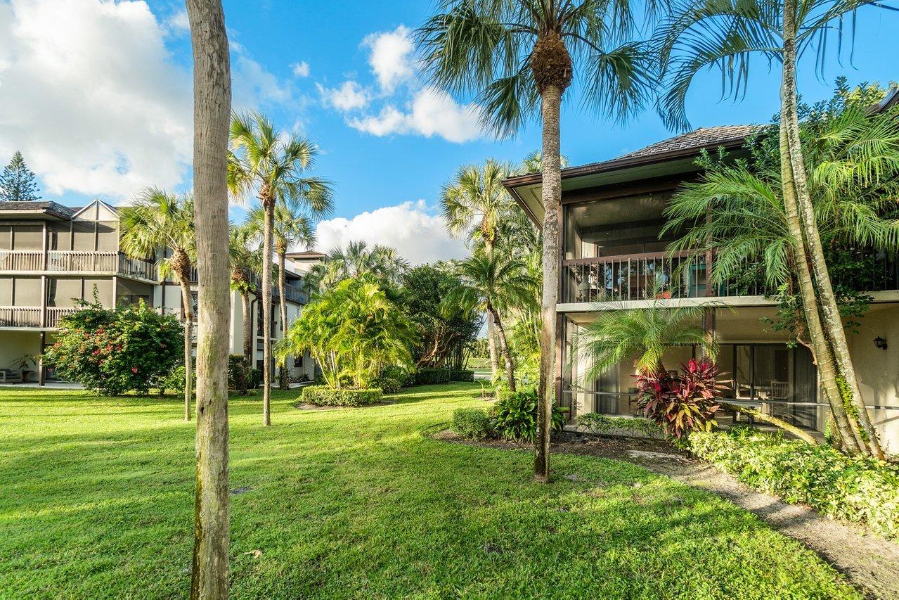 13329 Polo Club Road, Unit 106 Wellington, FL 33414 - Photo 36 of 47 029-13329PoloRoadWest-Wellington-FL-3341