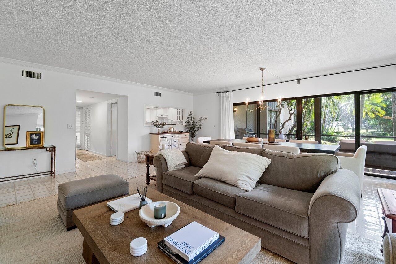 13329 Polo Club Road, Unit 106 Wellington, FL 33414 - Photo 6 of 47 Living room