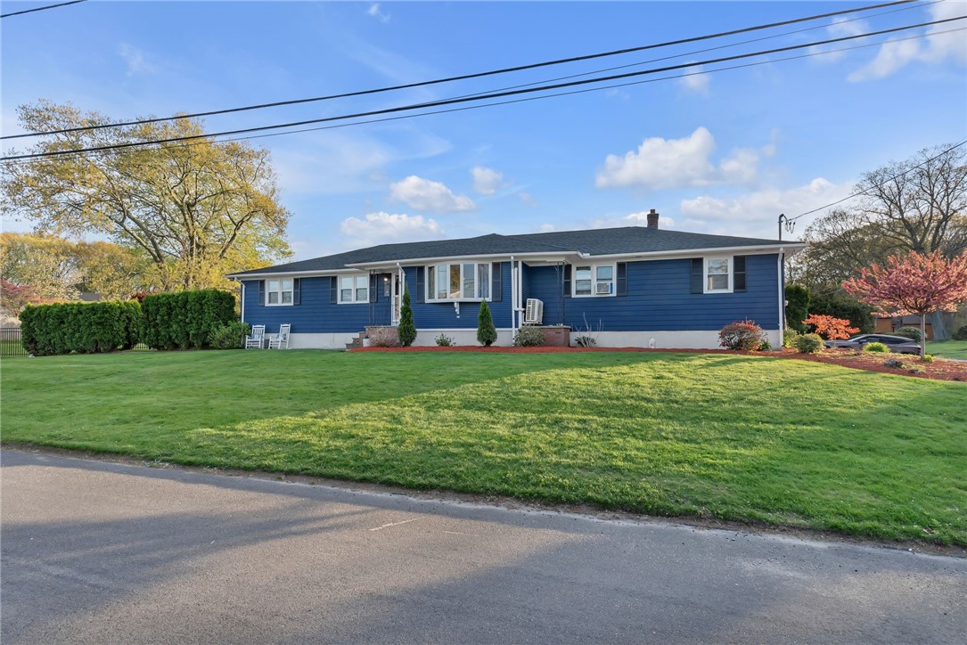 62 Canonchet Trail Cranston, RI 02921 - Photo 2 of 50