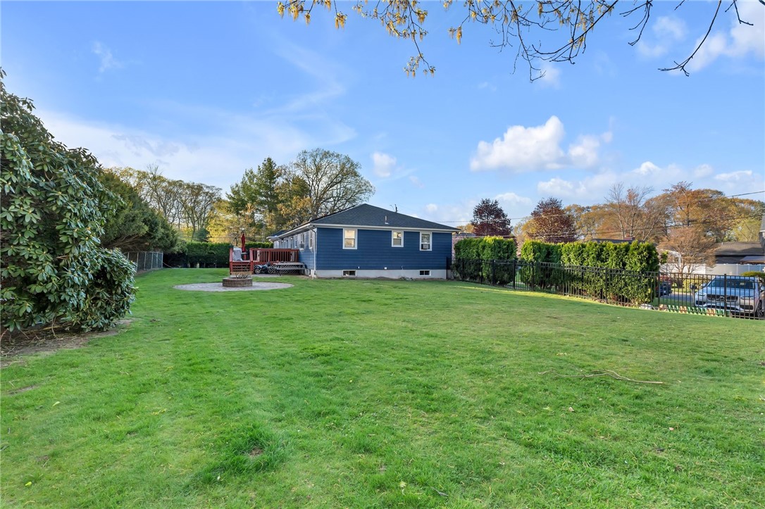 62 Canonchet Trail Cranston, RI 02921 - Photo 4 of 50