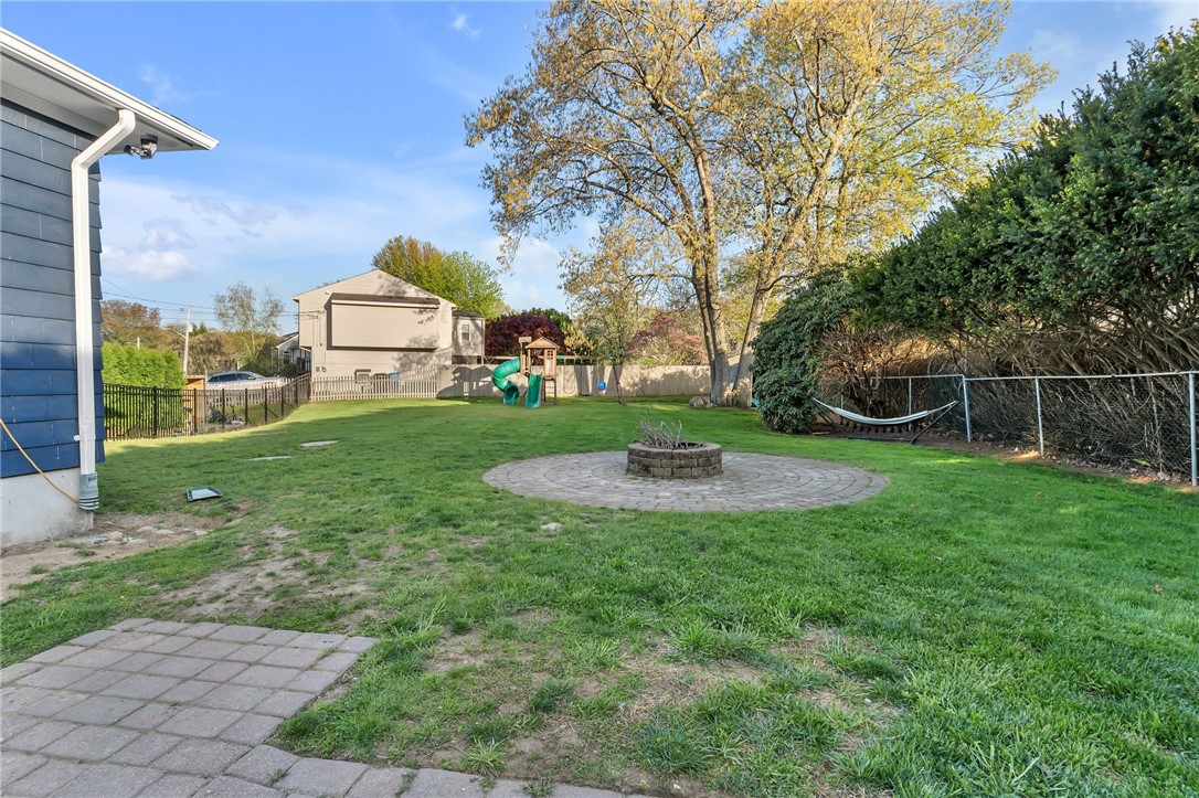 62 Canonchet Trail Cranston, RI 02921 - Photo 9 of 50