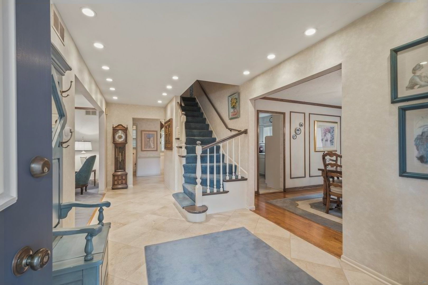 2724 Old Glenview Road Wilmette, IL 60091 - Photo 2 of 32