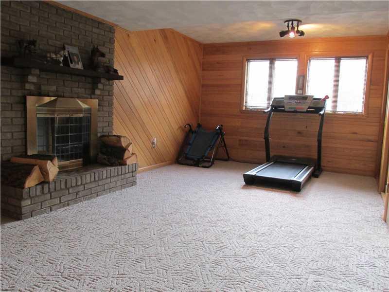 199 Holly Place Road Mount Pleasant, PA 15666 - Photo 8 of 16 Family Room.