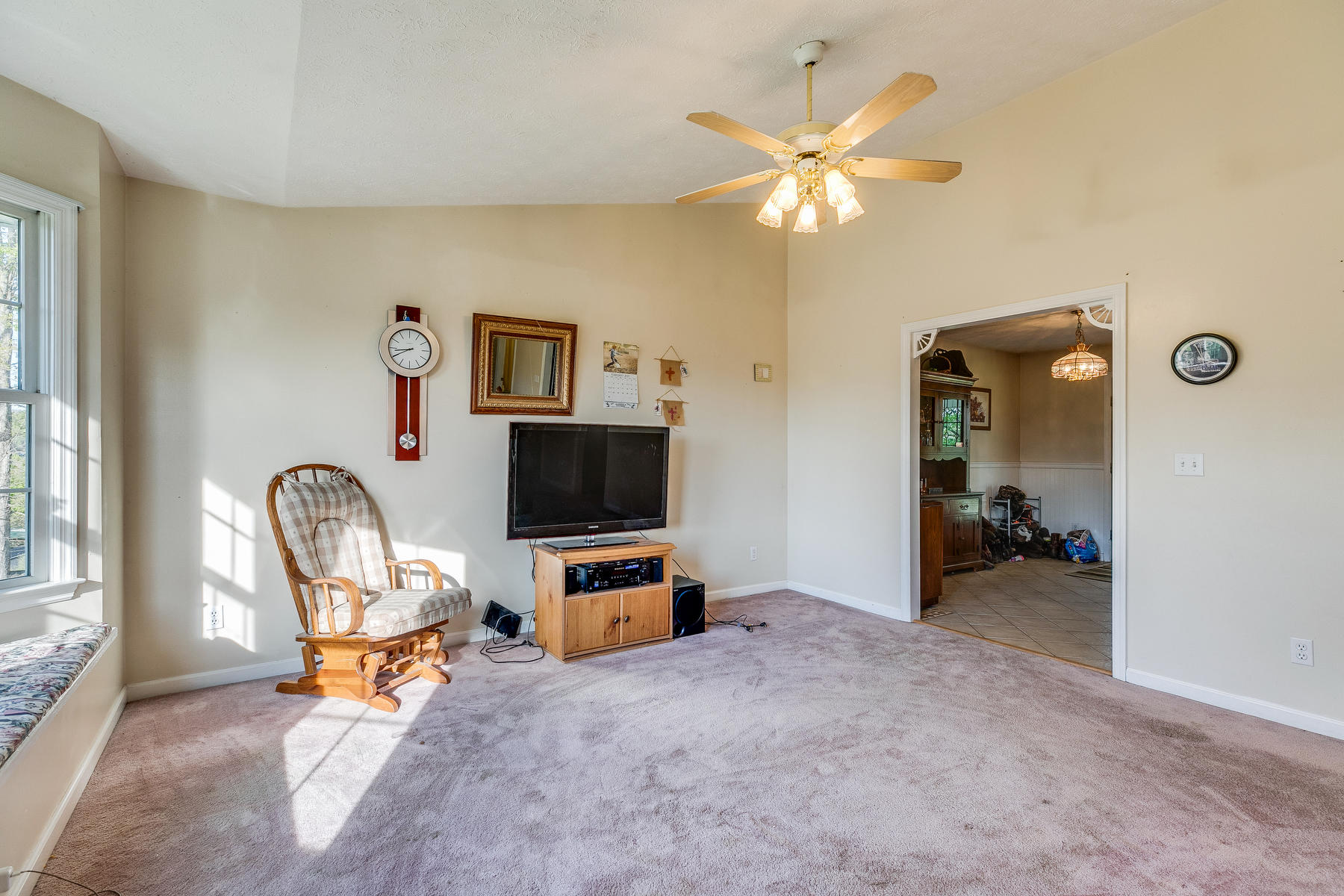 742 Rector Drive Kingsport, TN 37660 - Photo 8 of 49 011