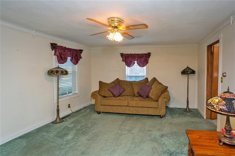 146 Hurst Road Smock, PA 15480 - Photo 2 of 23 Large Formal Living Room