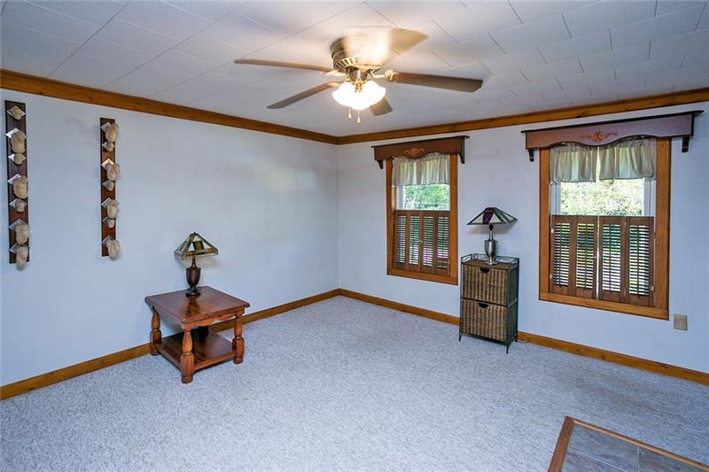 146 Hurst Road Smock, PA 15480 - Photo 17 of 23