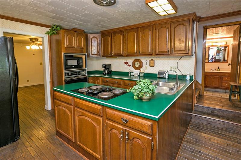 146 Hurst Road Smock, PA 15480 - Photo 6 of 23 Charming Kitchen Area with all Appliance