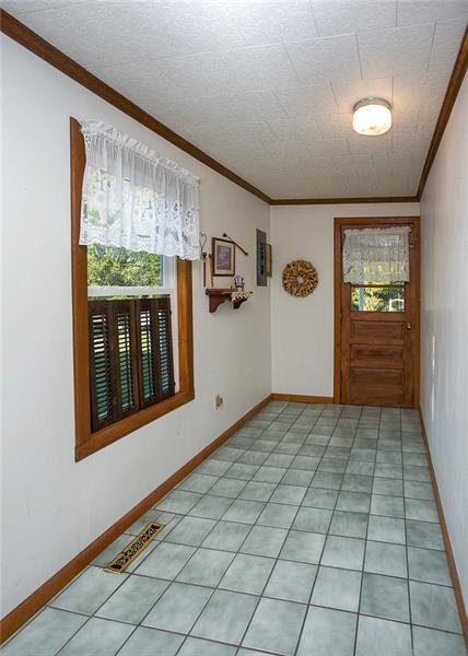 146 Hurst Road Smock, PA 15480 - Photo 10 of 23