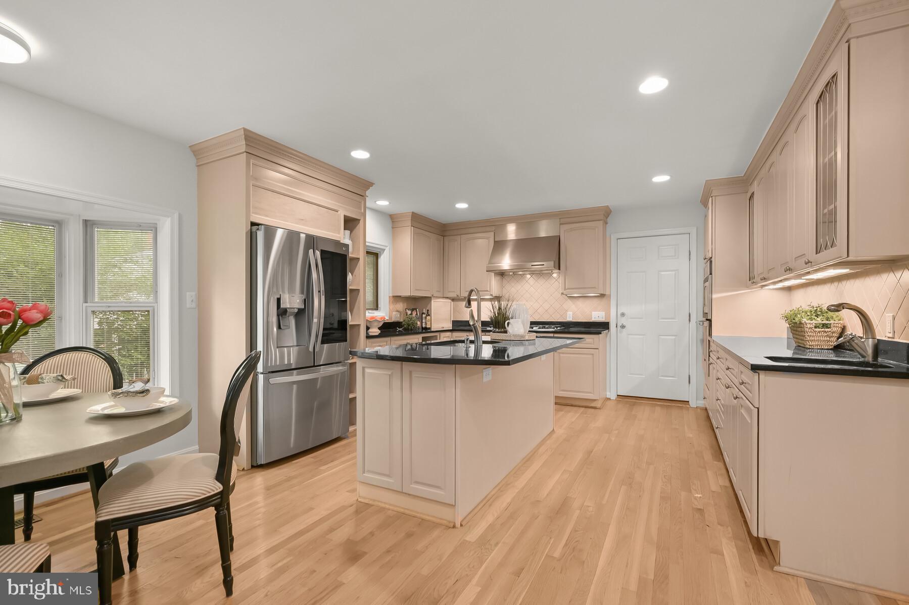 6218 Redwing Road Bethesda, MD 20817 - Photo 11 of 36 Gallery Image 11