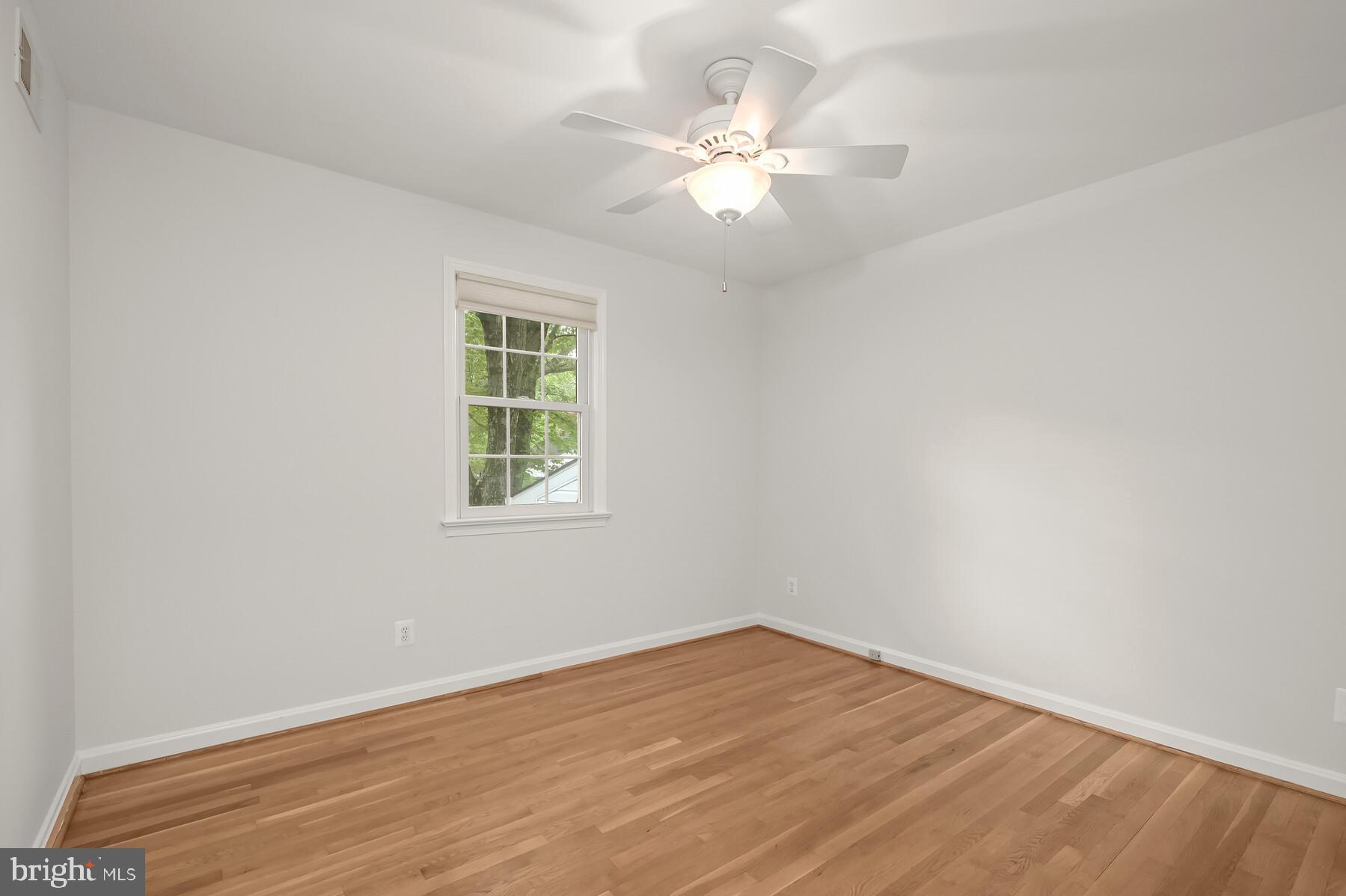 6218 Redwing Road Bethesda, MD 20817 - Photo 30 of 36 Bedroom #3