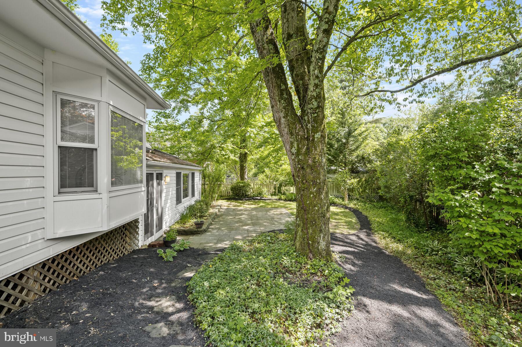 6218 Redwing Road Bethesda, MD 20817 - Photo 35 of 36 Backyard