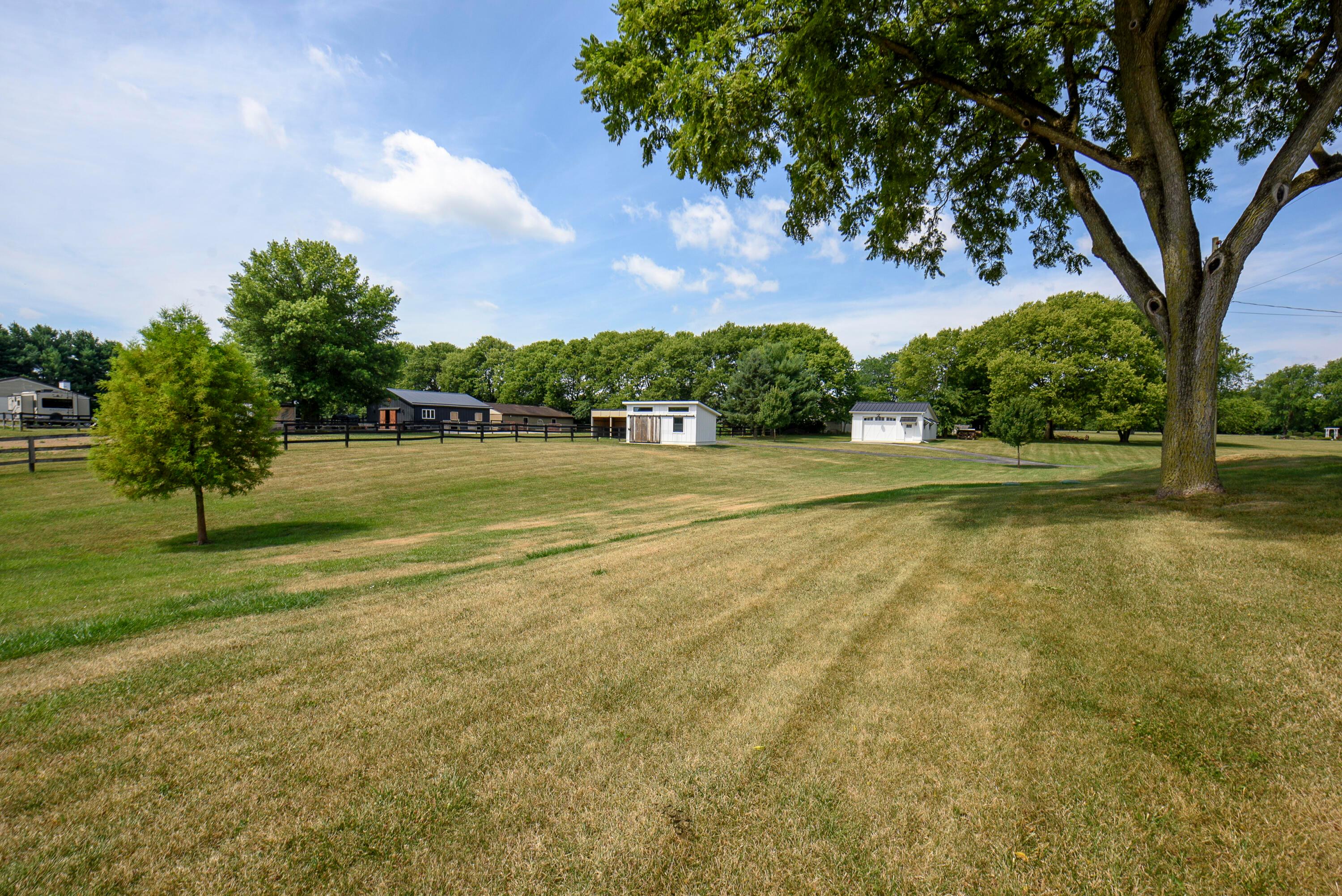 551 Hibbs Road Grove City, OH 43123 - Photo 40 of 76 44
