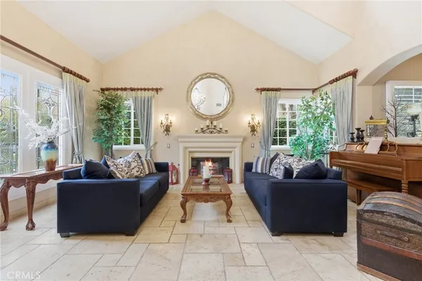 $2,199,999 | 10925 Willowbrae Avenue, Chatsworth, CA 91311