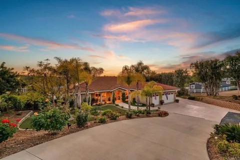 $1,598,747 | 3835 Las Flores Drive, Fallbrook, CA 92028