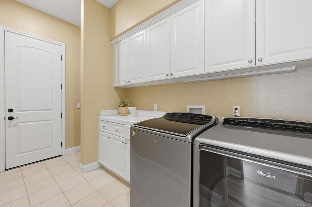 3835 Las Flores Drive Fallbrook, CA 92028 - Photo 40 of 74 LAUNDRY ROOM
