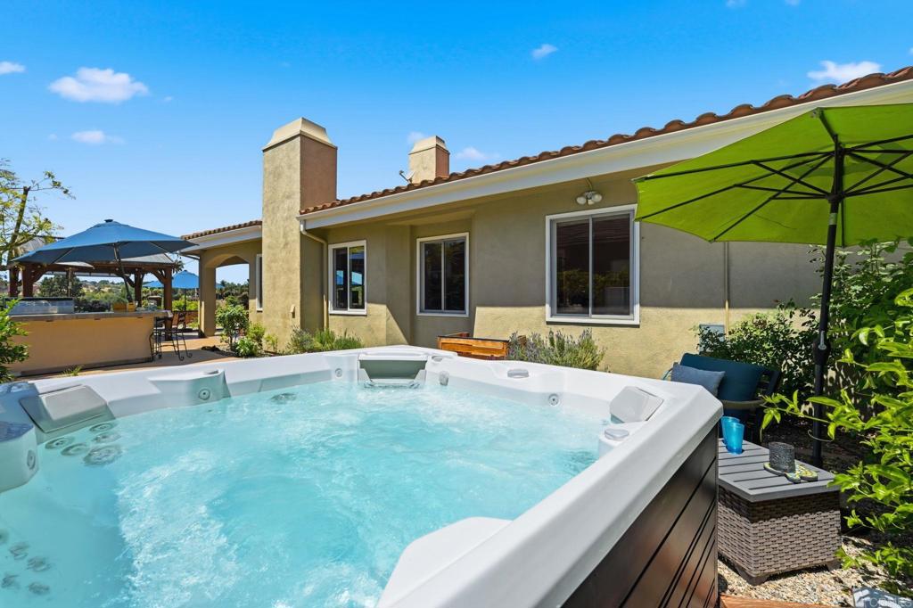 3835 Las Flores Drive Fallbrook, CA 92028 - Photo 49 of 74 HOT TUB