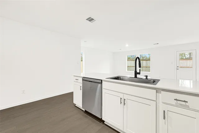 $2,100 | 2608 Shady Cedar Court, Conroe, TX 77301