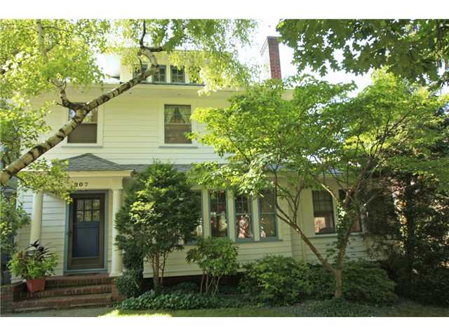 207 Crosman Terrace Rochester, NY 14620 - Photo 1 of 1 Exterior Front