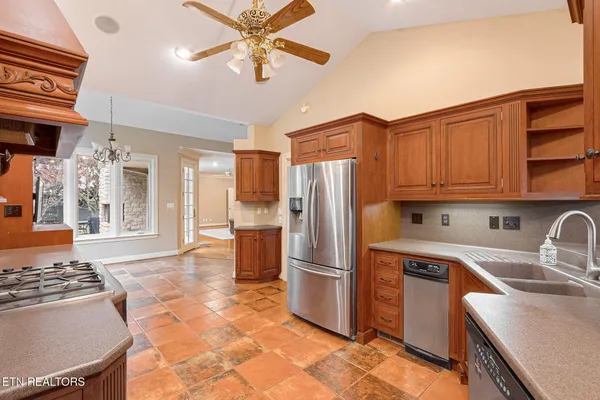 $3,050,000 | 3511 Iskagna Drive Southwest, Knoxville, TN 37919