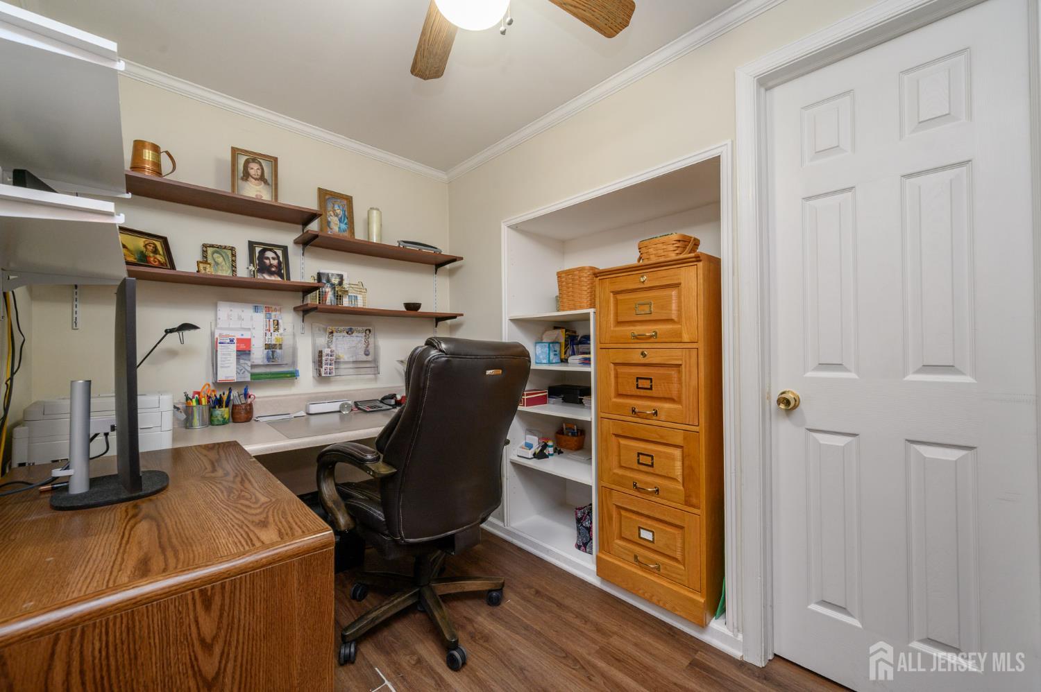 109 Concord Circle Howell, NJ 07731 - Photo 16 of 42