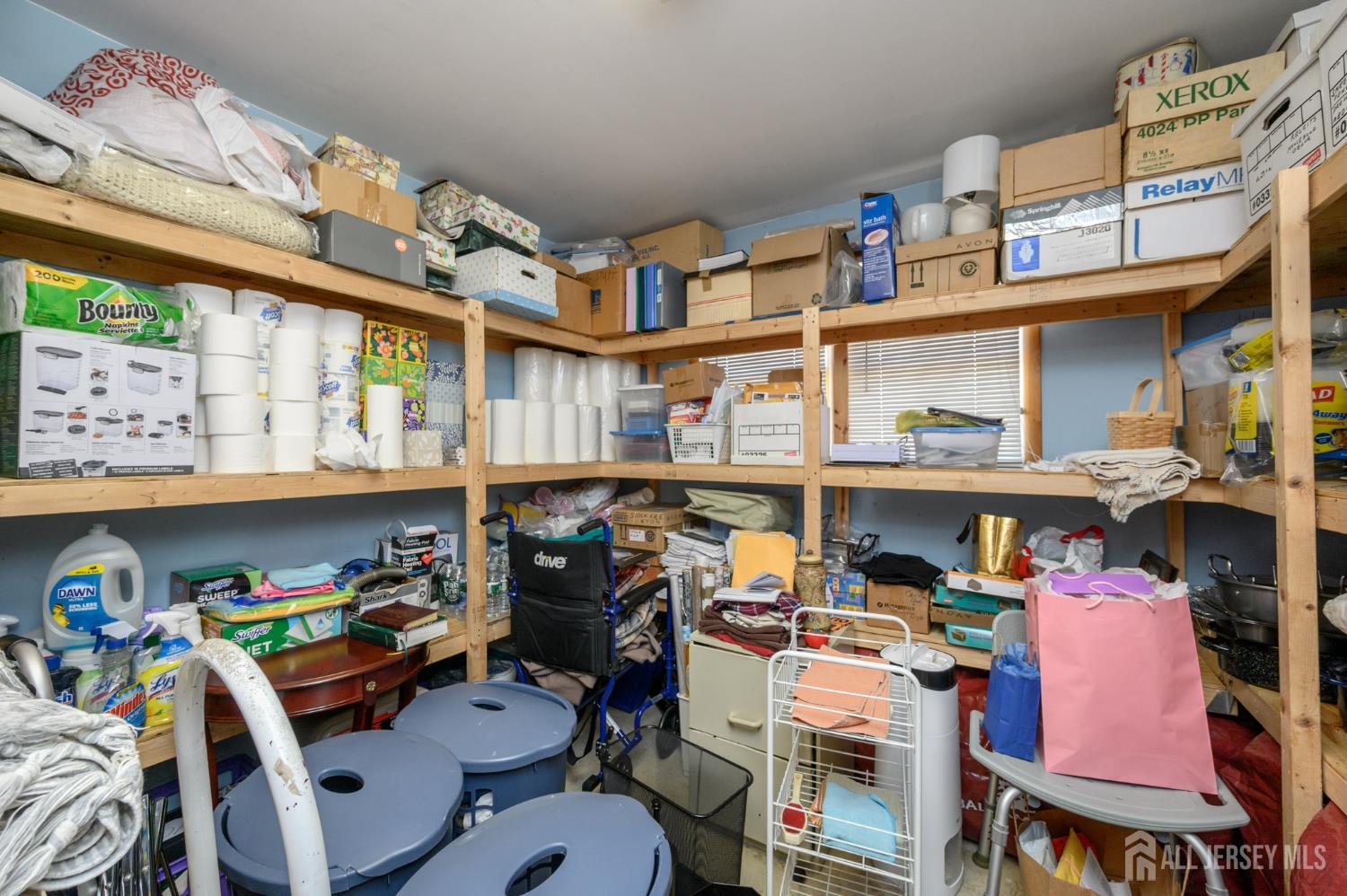 109 Concord Circle Howell, NJ 07731 - Photo 17 of 42