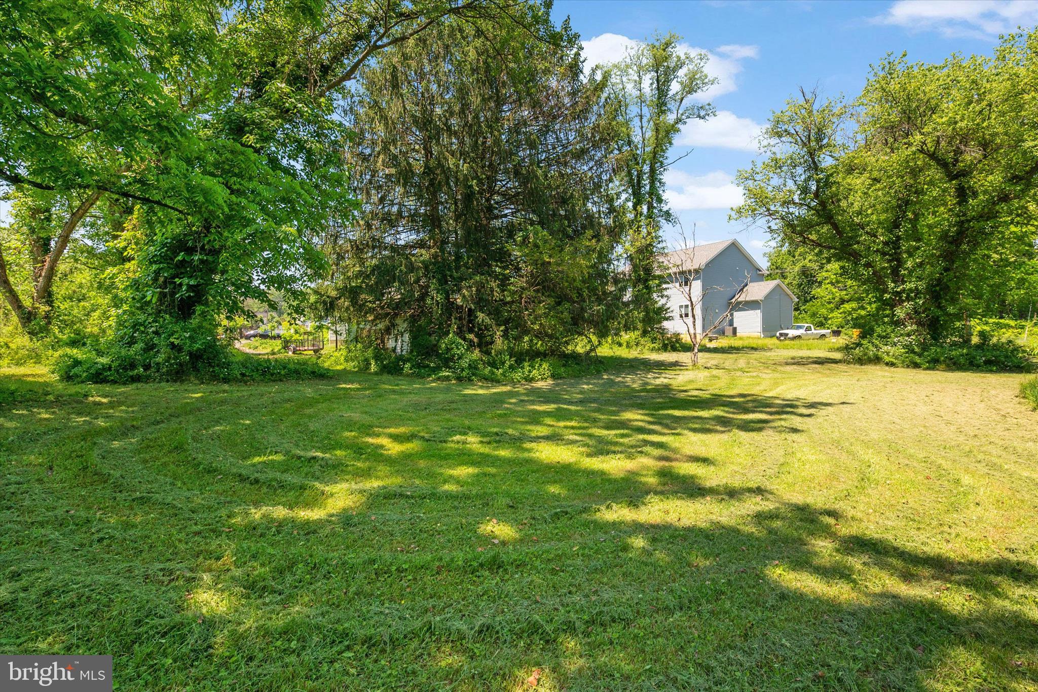 818 Annapolis Road Gambrills, MD 21054 - Photo 27 of 29 Large Yard