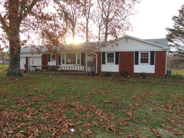 7815 Switchboard Road Spencer, IN 47460 - Photo 2 of 7 Gallery Image 2