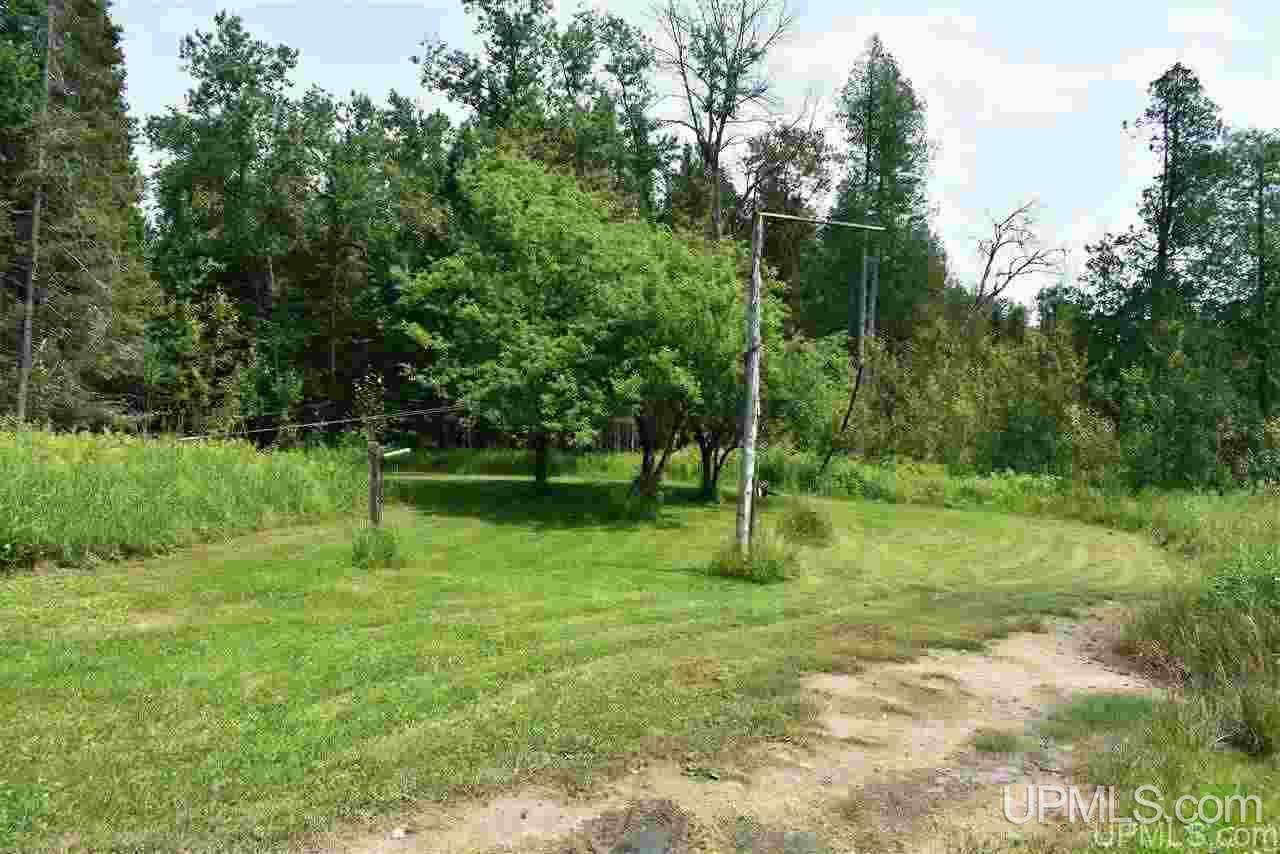 8202 Co Road Rapid River, MI 49878 - Photo 5 of 17