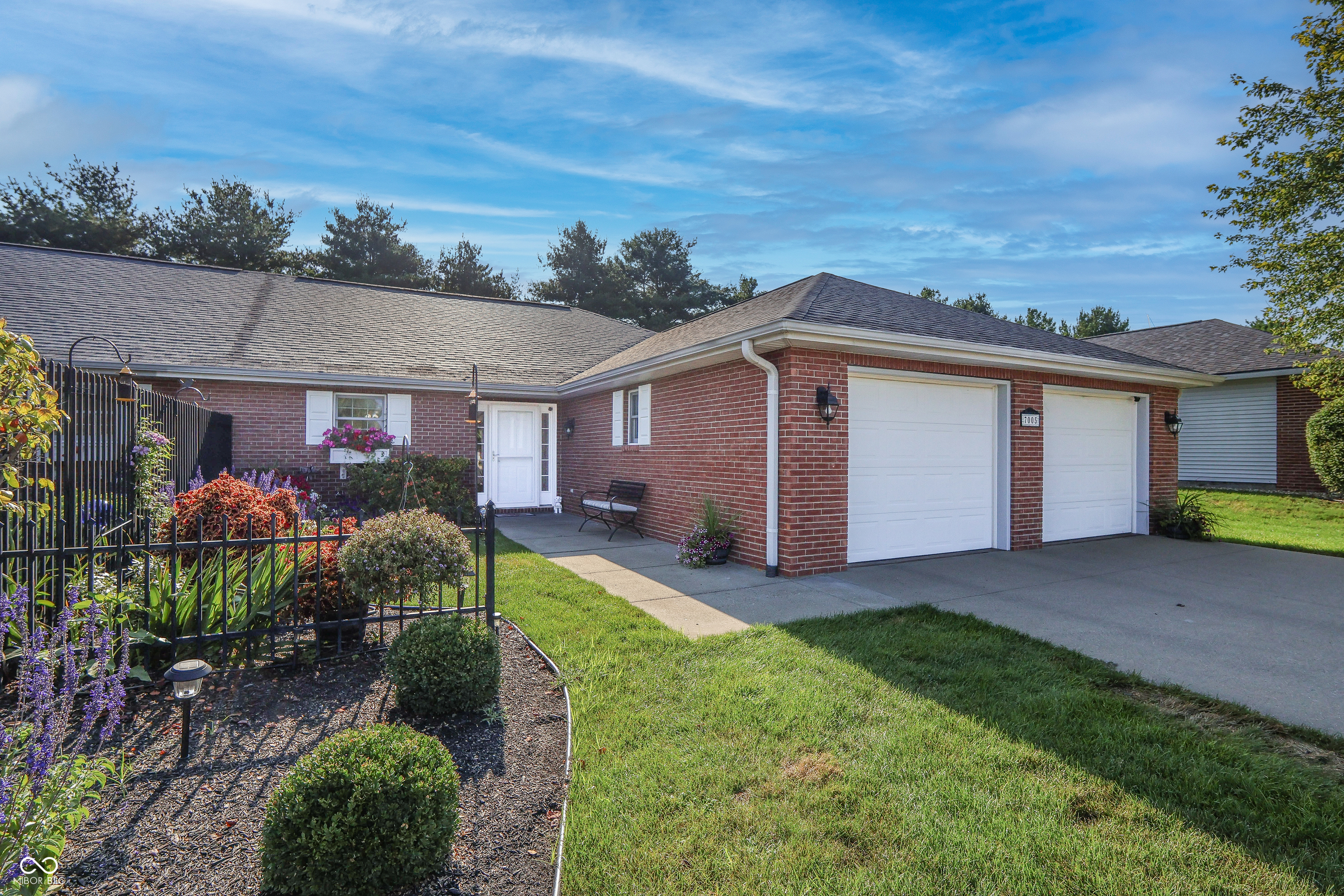 7005 Stratton Court Columbus, IN 47203 - Photo 1 of 36 Gallery Image 1