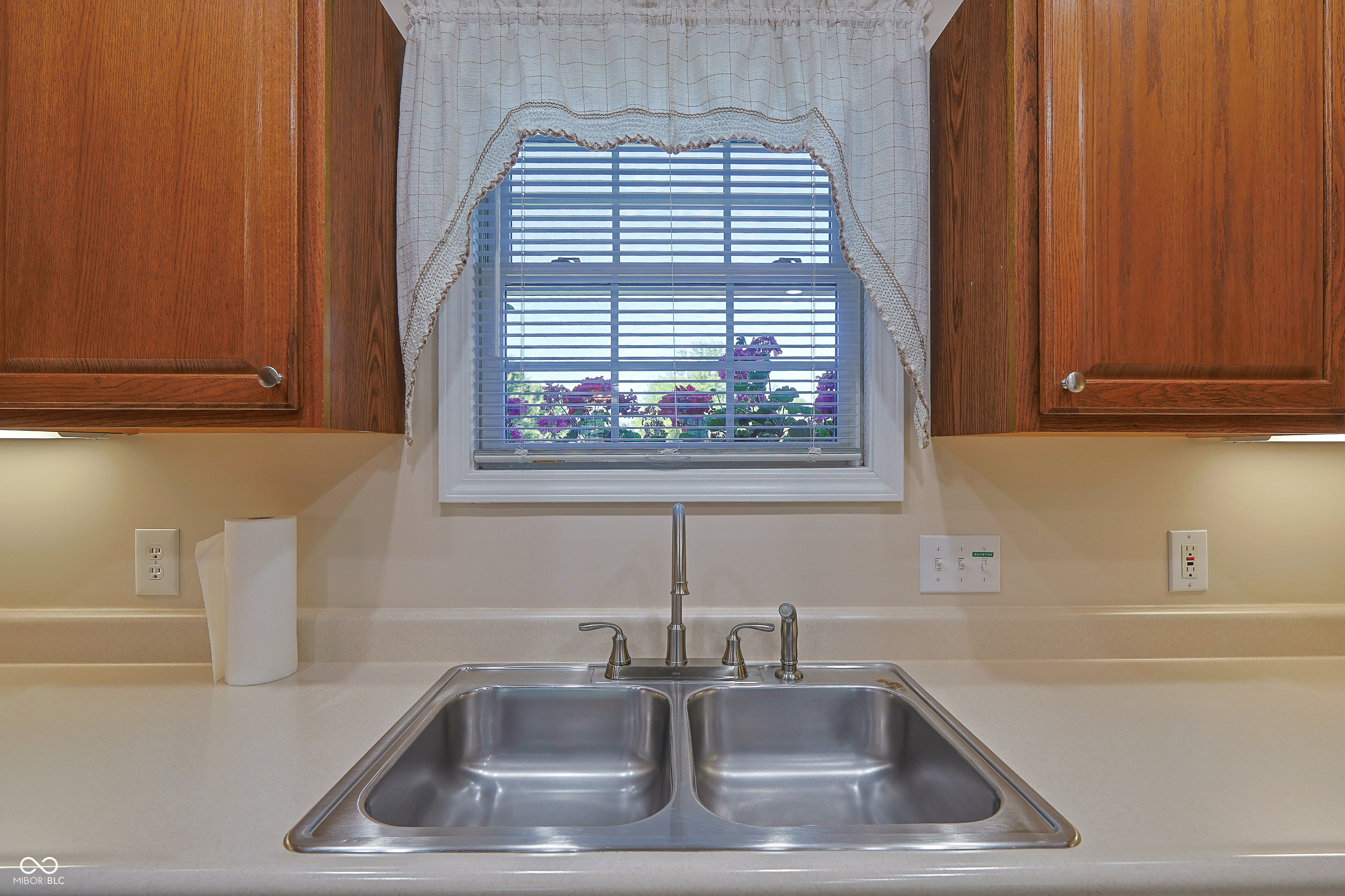 7005 Stratton Court Columbus, IN 47203 - Photo 15 of 36 Gallery Image 15
