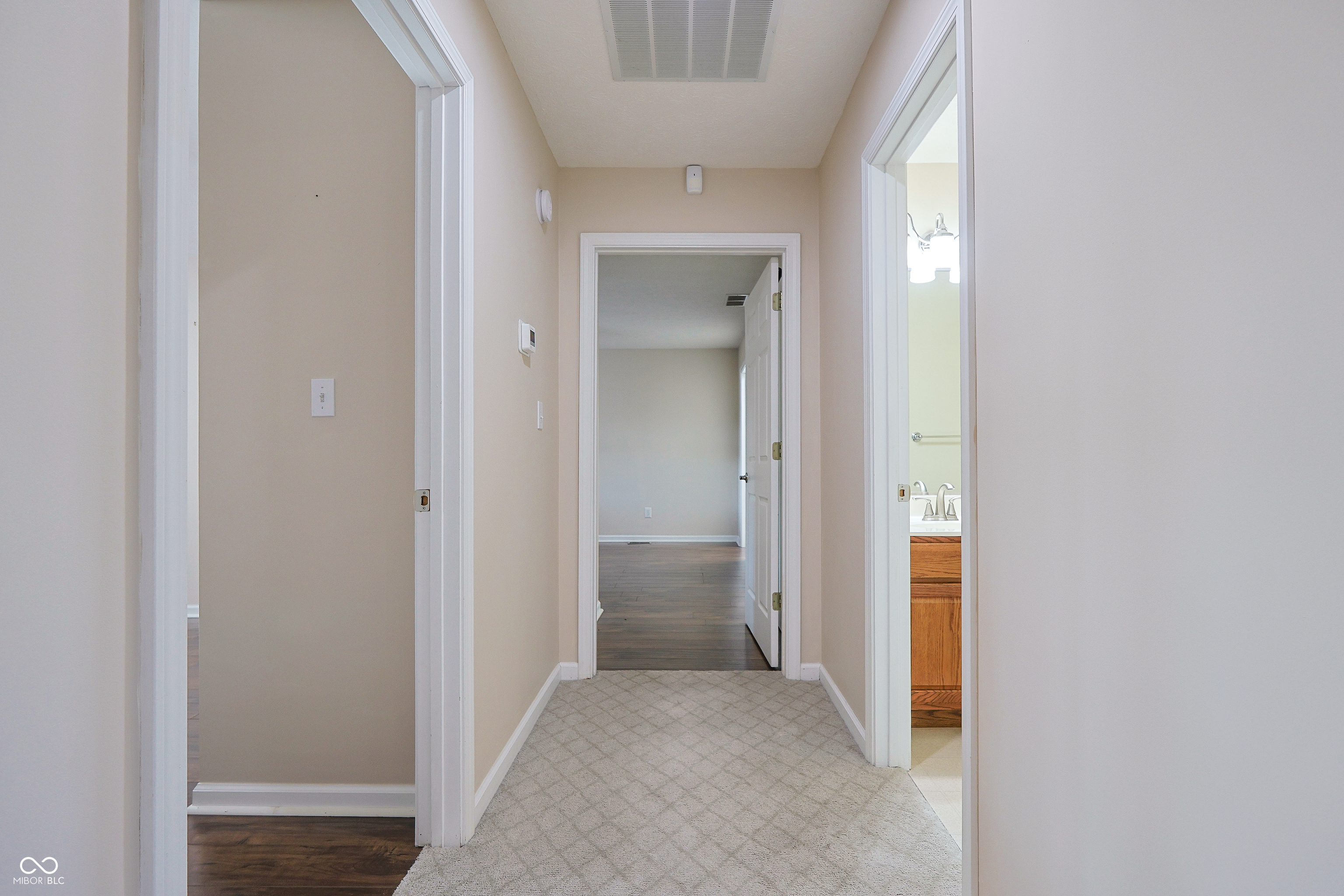 7005 Stratton Court Columbus, IN 47203 - Photo 18 of 36 Gallery Image 18