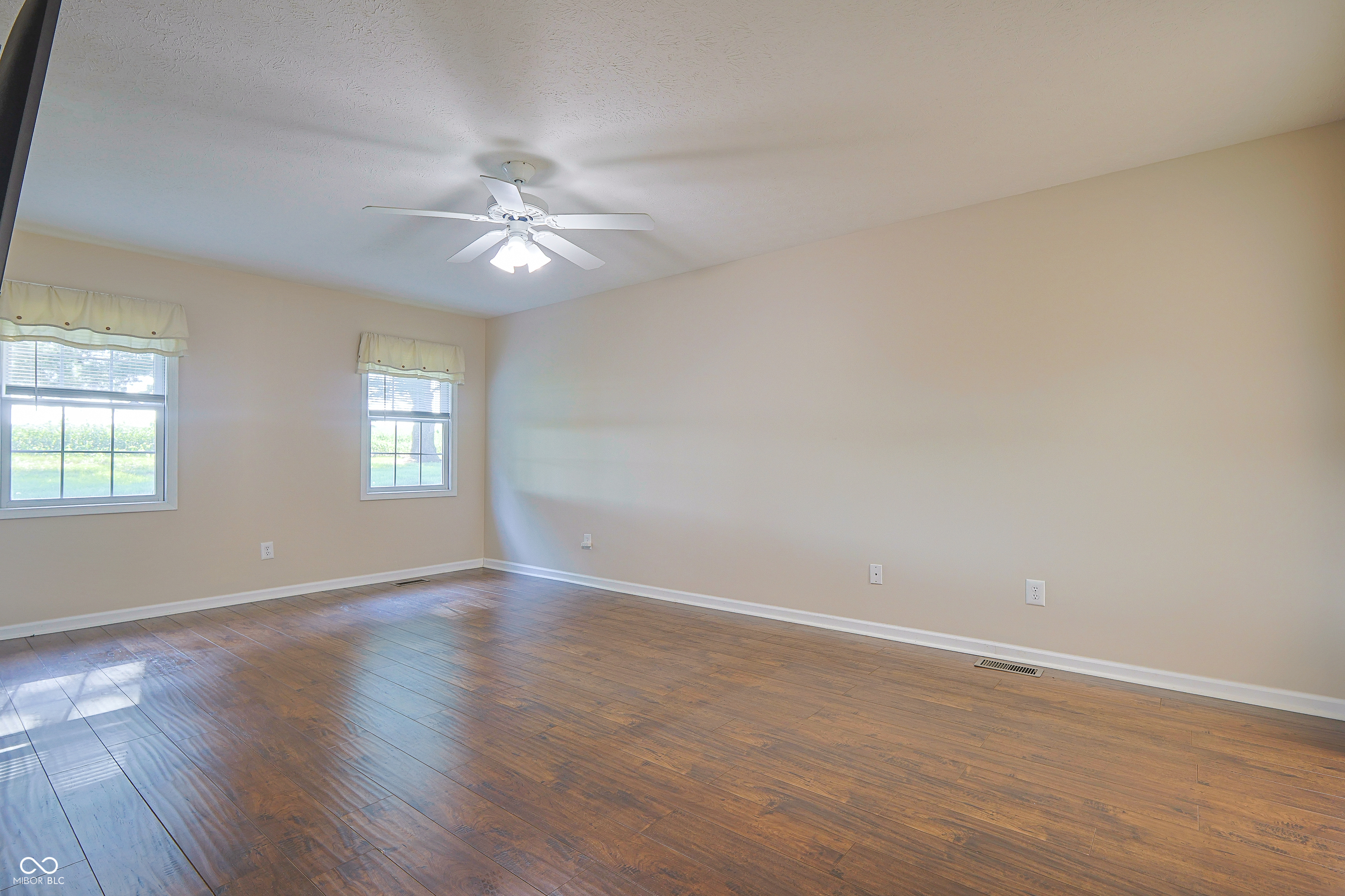 7005 Stratton Court Columbus, IN 47203 - Photo 23 of 36 Gallery Image 23