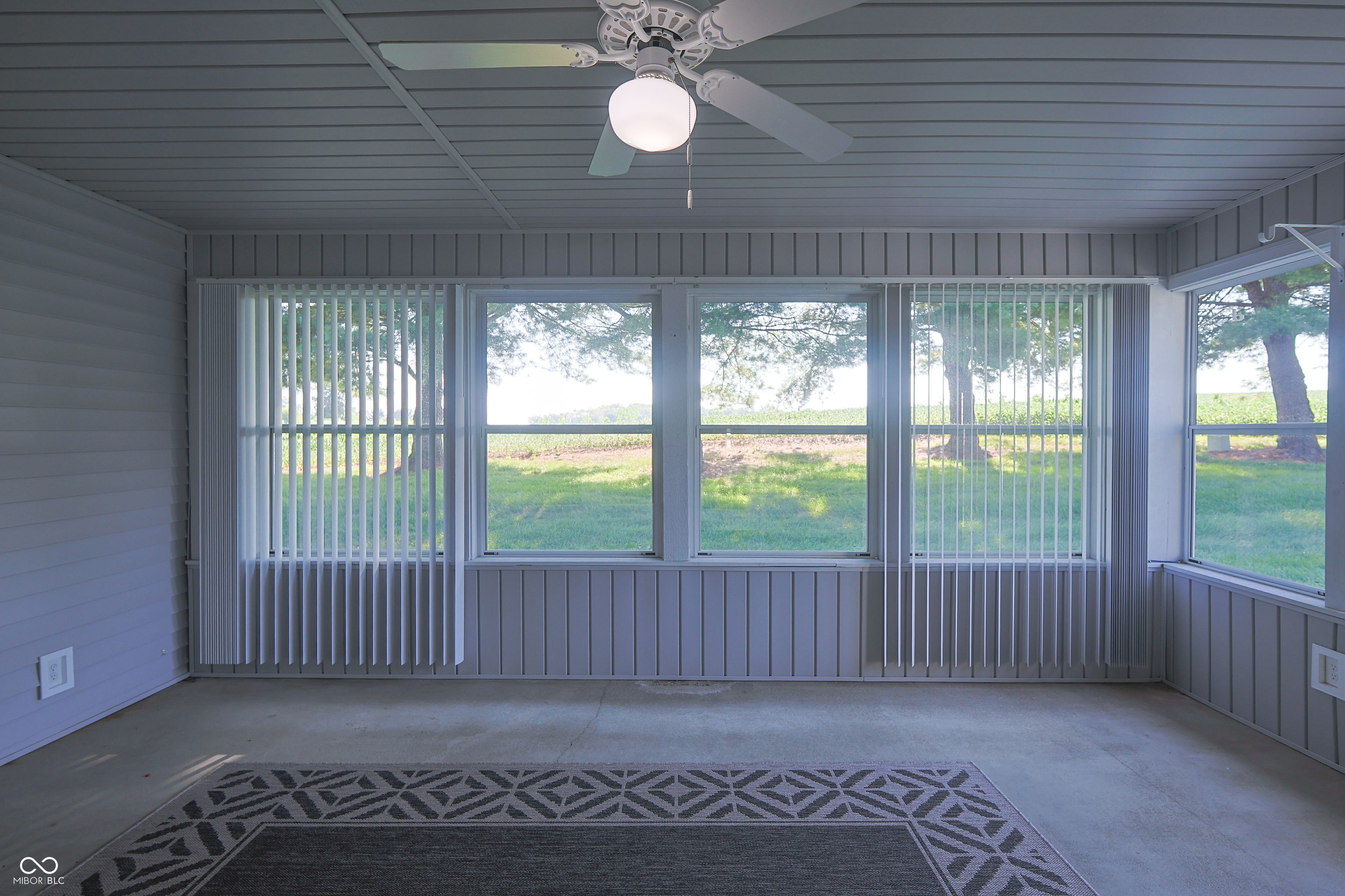 7005 Stratton Court Columbus, IN 47203 - Photo 33 of 36 Gallery Image 33