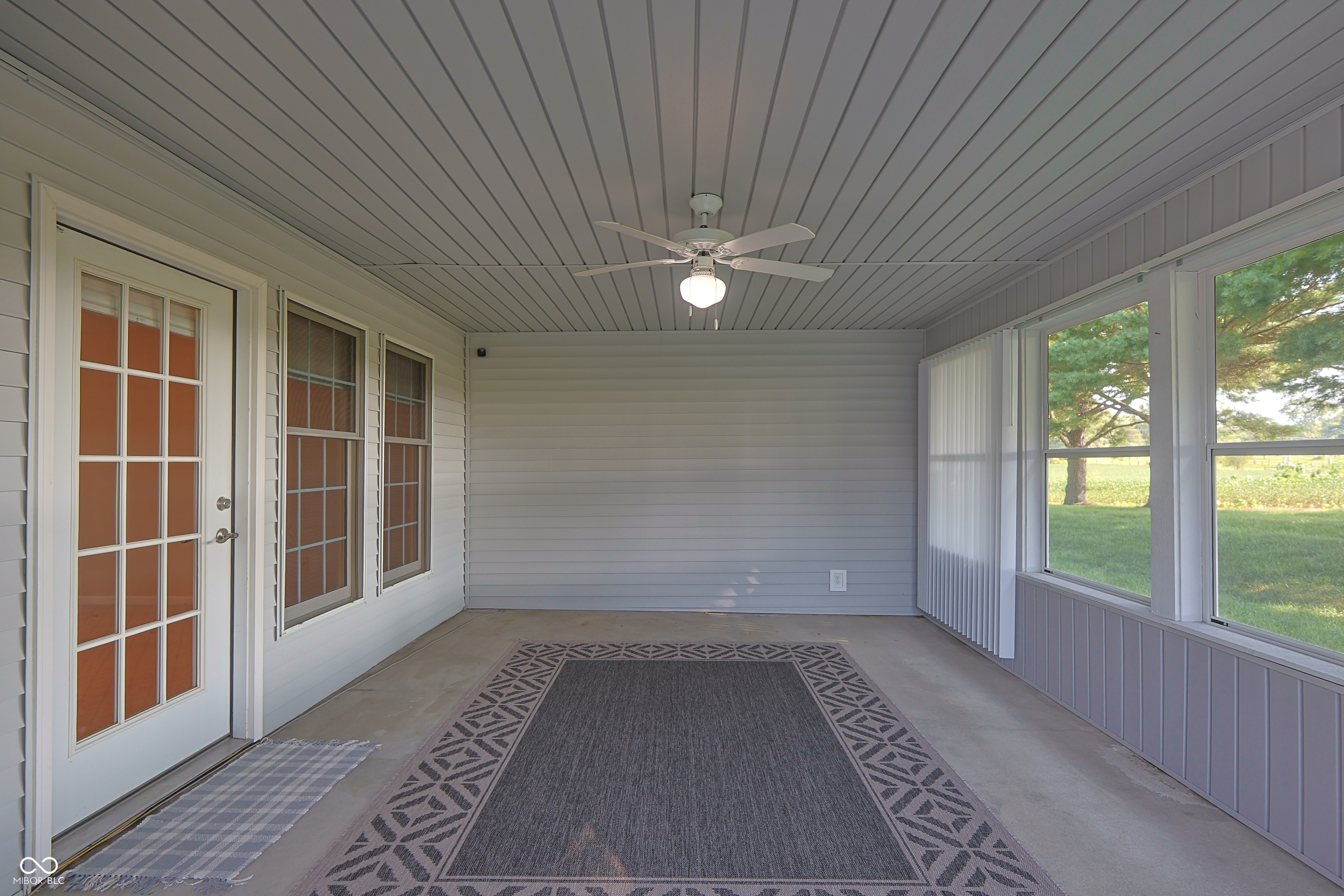 7005 Stratton Court Columbus, IN 47203 - Photo 35 of 36 Gallery Image 35