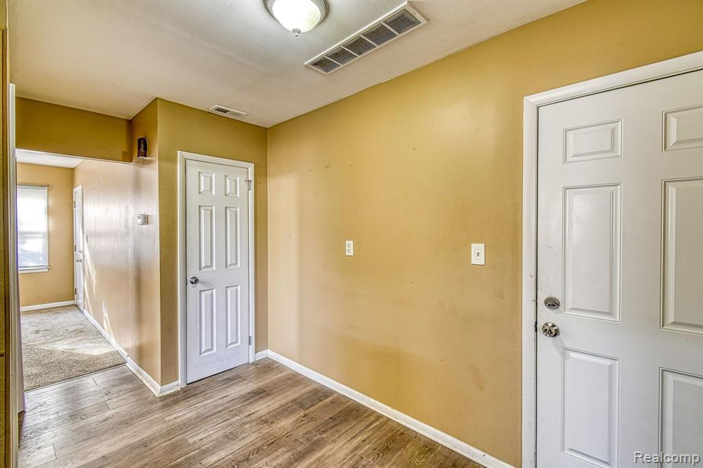 217 Richter Street River Rouge, MI 48218 - Photo 9 of 47