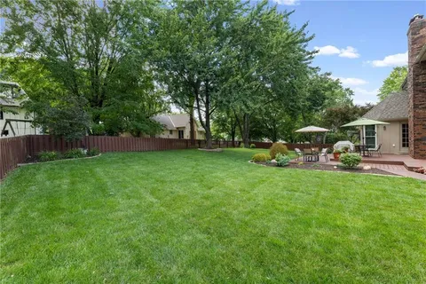 $649,500 | 11920 Windsor Drive, Leawood, KS 66209