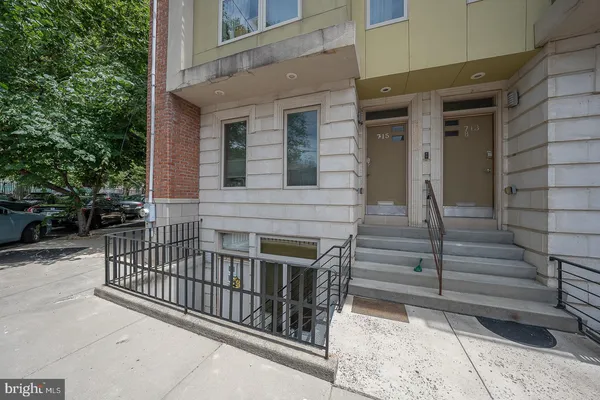 $2,600 | 715 Shirley Street, Unit A, Philadelphia, PA 19130