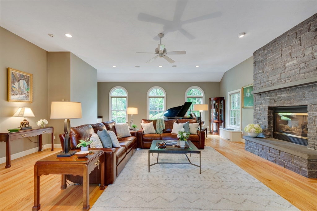 88 Winter Street Lincoln, MA 01773 - Photo 2 of 40