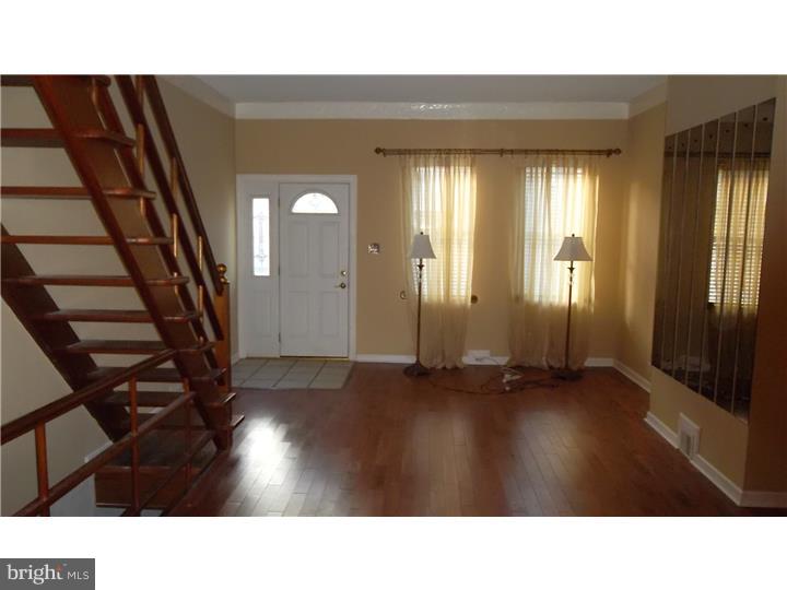 447 West Ritner Street Philadelphia, PA 19148 - Photo 2 of 6 Living Room