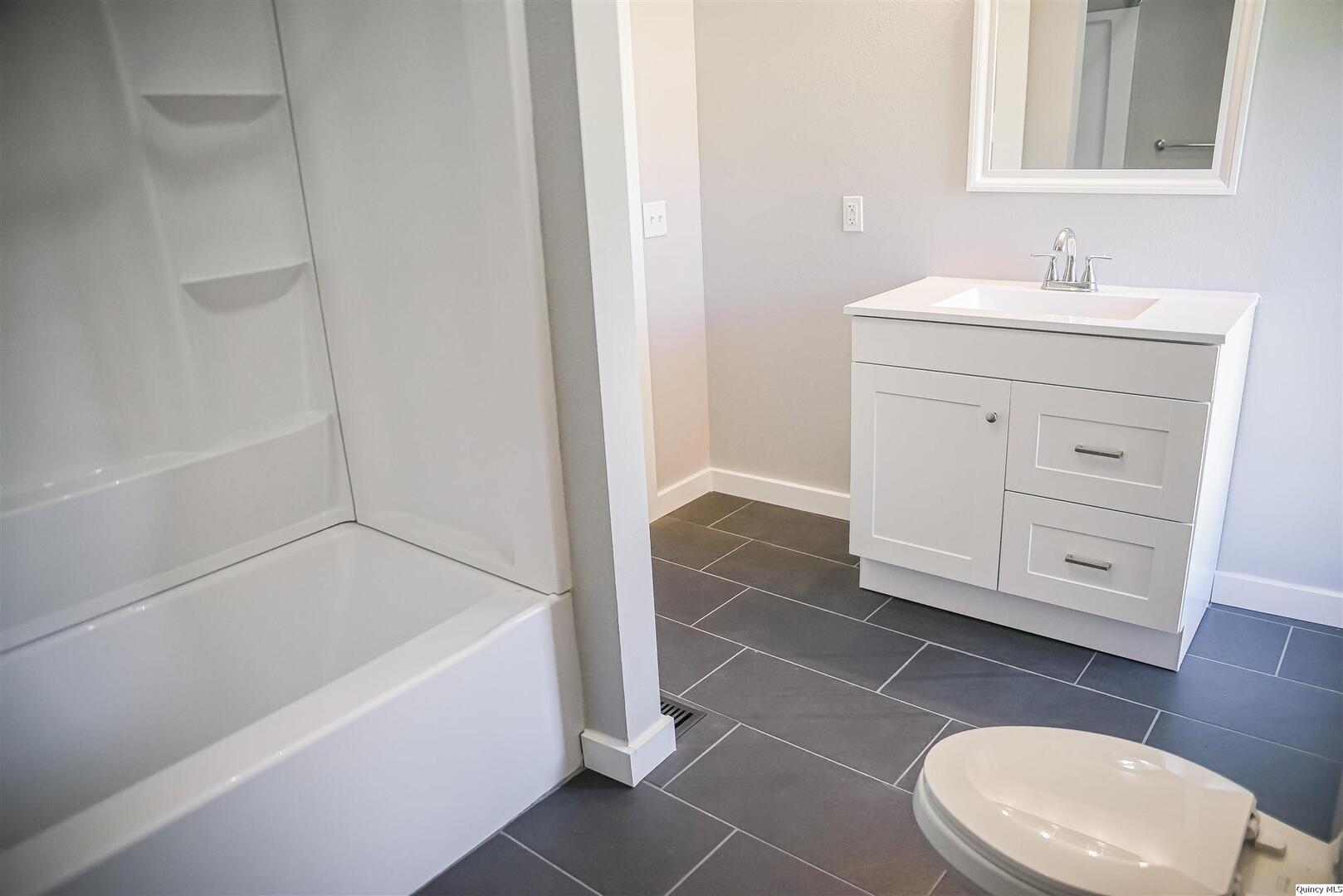 113 West 4th Street Golden, IL 62339 - Photo 12 of 14
