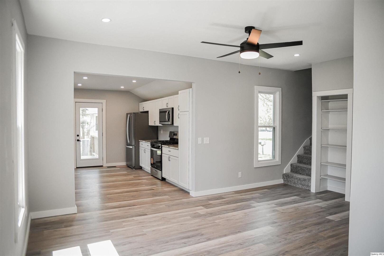 113 West 4th Street Golden, IL 62339 - Photo 4 of 14